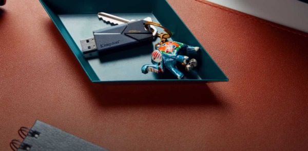 DataTraveler Exodia Onyx レビュー